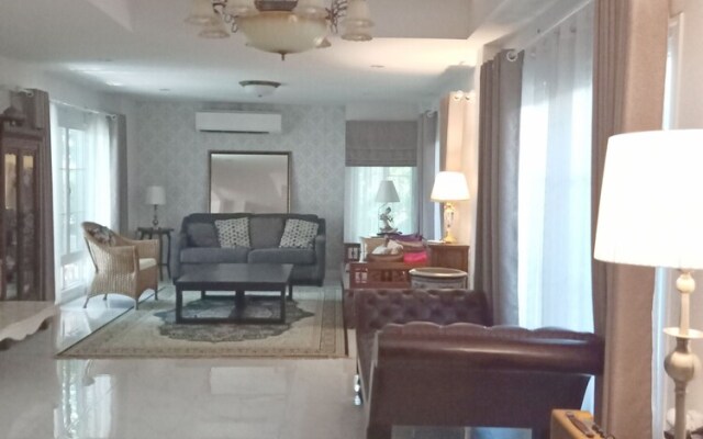 At Wara Bed And Breakfast