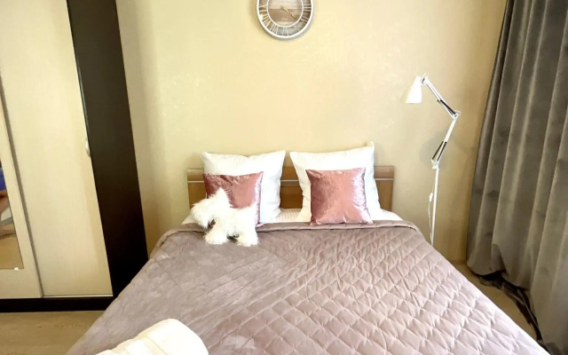 Кварт Отель на проспекте Первомайский 76 корпус 3