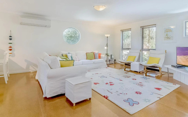 Salt Water Secret - Surf Side – Guest Rooms – Inverloch