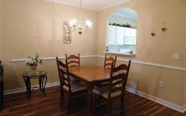 Arbor Trace Condo #812