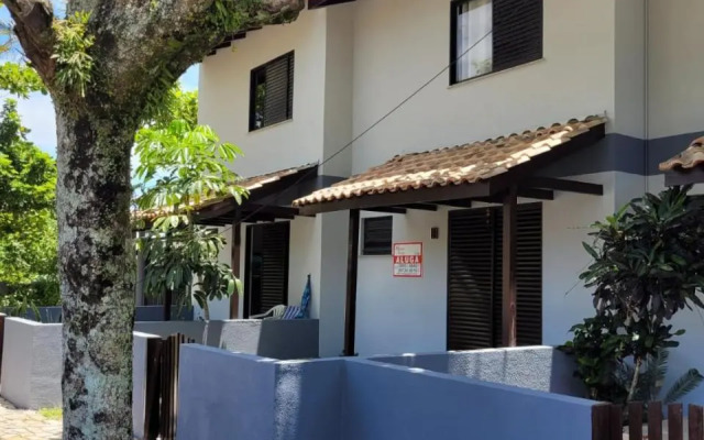 Sobrado A 100 Metros Da Praia De Morrinhos