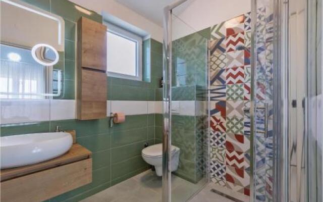 Four Bedroom Holiday Home in Medulin