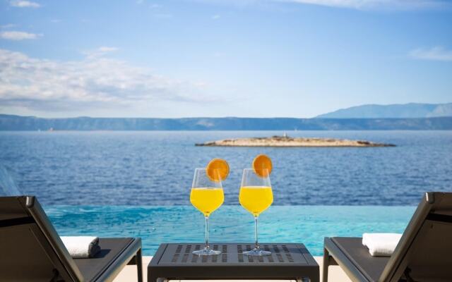 Luxury Villa Palma de Korkyra with Pool