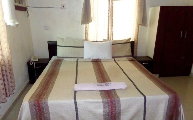 KDT Hotels And Suites