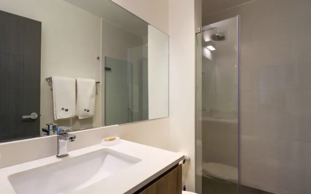 w Resplendent 2BR w Great Balcony in San Isidro