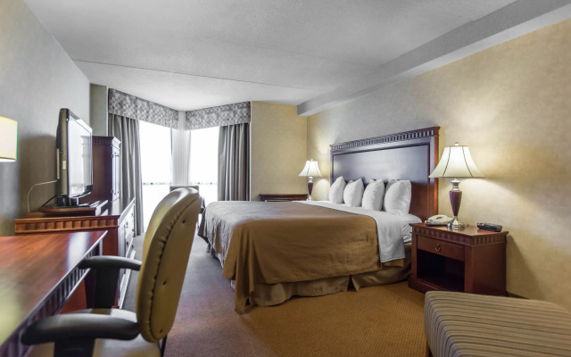 Quality Inn & Suites Bay Front