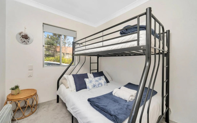 The Rotunda @ Gerroa - Pet Friendly Beachfront