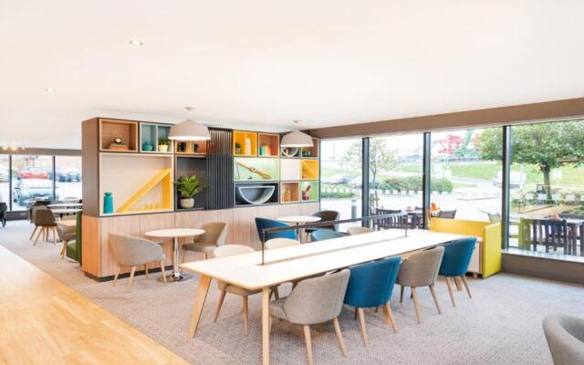 Holiday Inn London - Luton Airport by IHG