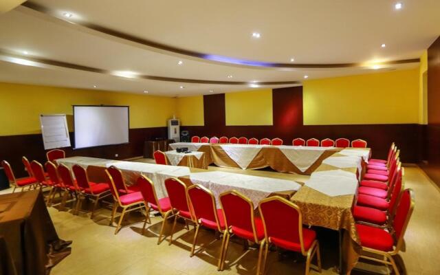 Golden Tulip Essential Airport Hotel Lagos