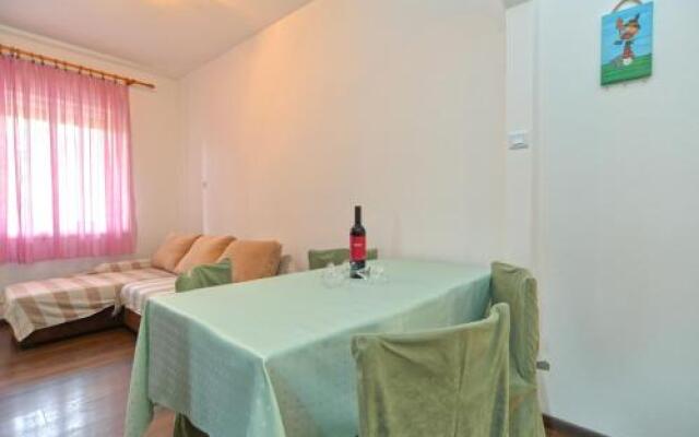 Apartments Mariza 1026