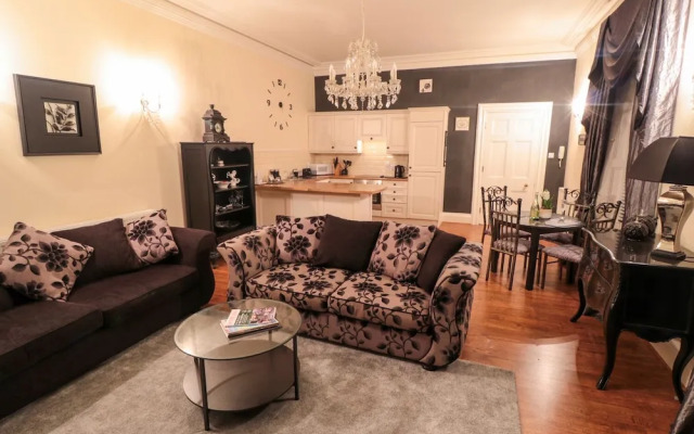 Sneaton Hall Apartment 4