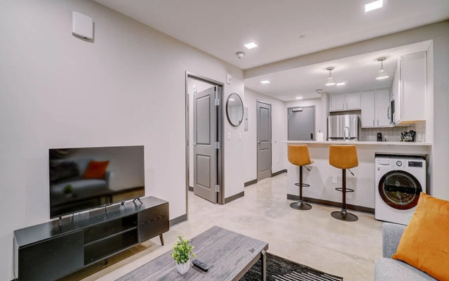 FRONTDESK Tower on Tenth Apts Birmingham