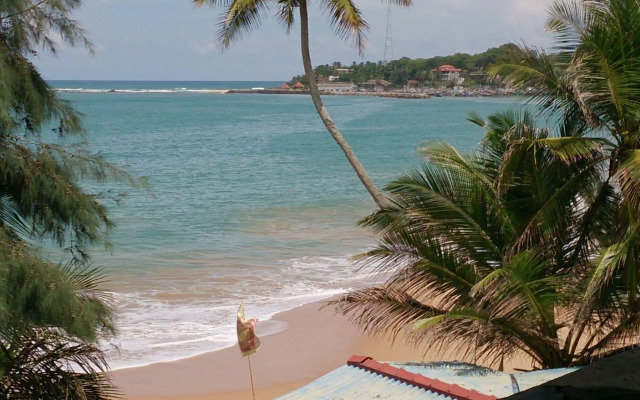Gayana Hotel