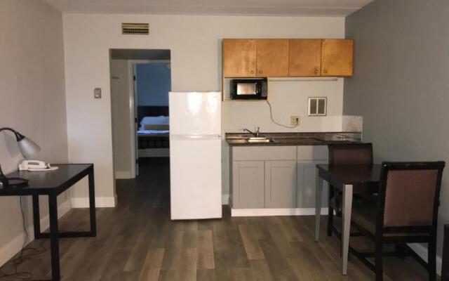 Belmont Inn And Suites