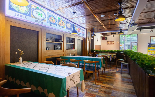 James Joyce Coffetel Lushan Guling Street
