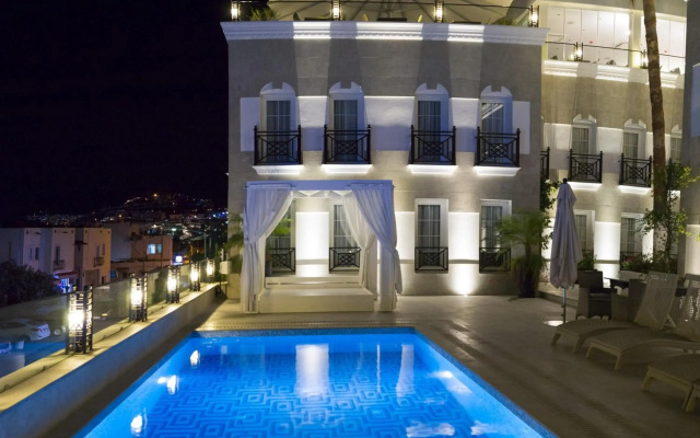 Ena Boutique Hotel & Residences