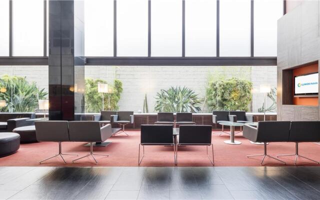 Отель ILUNION Barcelona