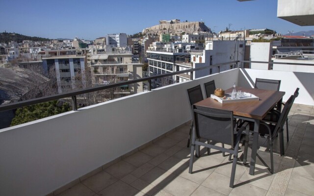 Elegant residence with Panoramic view to Acropolis by GHH