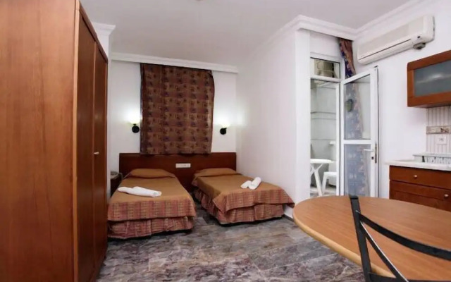 Blue Lagoon Otel
