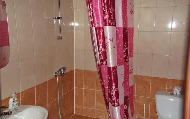 Tikhaya Gavan Guest House