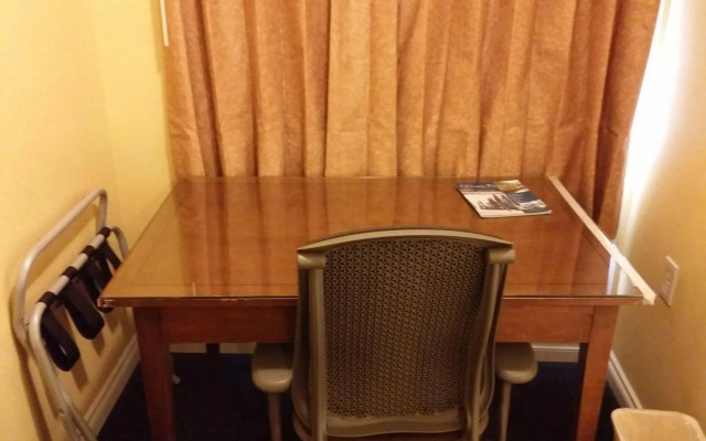 The Royal Victorian Motel