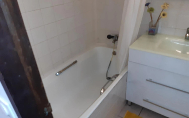 Studio Climatisé - Piscine-Plage - 1 à 2 personnes