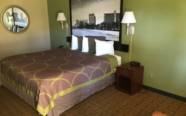 Super 8 Biloxi