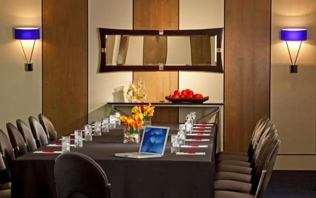 Kimpton George Hotel by IHG