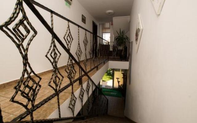 Vila Pretty Woman — Caters To Women (отель для женщин)