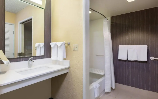 Courtyard by Marriott Austin The Domain Area