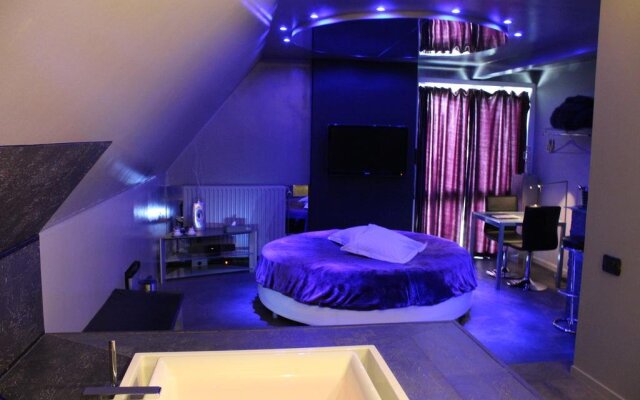 Bubble Lounge Hotel