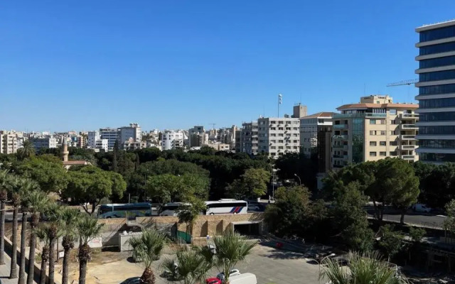 Nicosia City Centre Sky Views Apartment