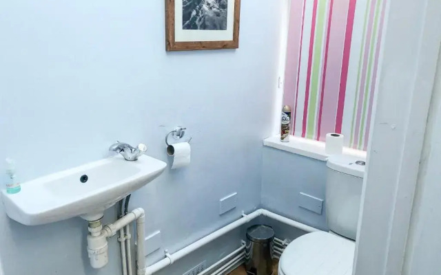 62 Danlan Road, Burry Port