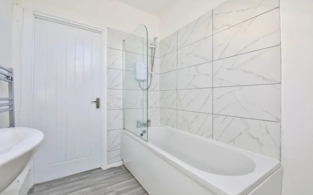 1 Bed Flat Near Cardiff City Centre
