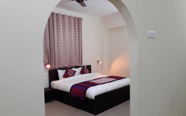Hotel Avlokan - Near Kainchi Dham Mandir