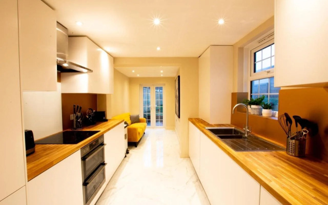 Salisbury Residences by Charles Hope