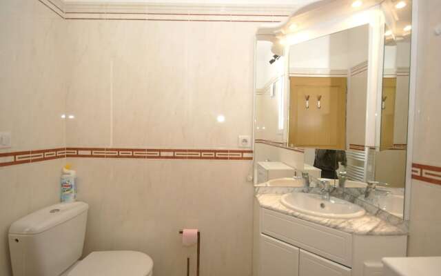 Soothing Holiday Home in Sainte-maxime With Swimming Pool