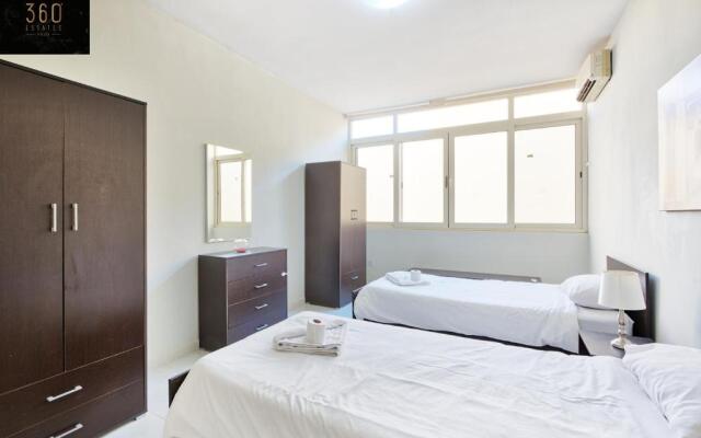 Seafront Sliema - Spacious 3BR opposite beach - AC by 360 Estates
