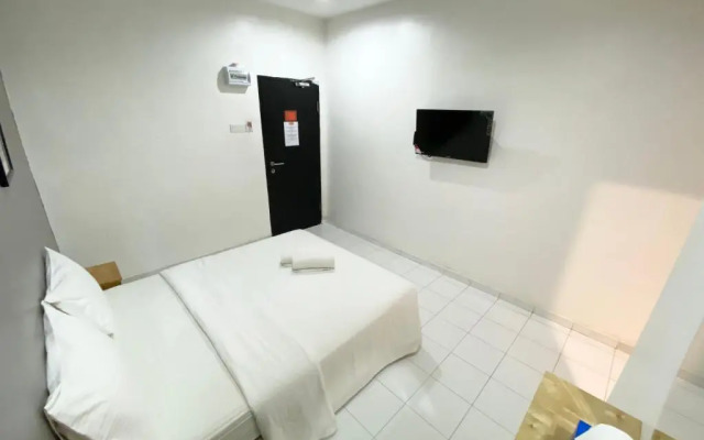1108 Hotel Sungkai