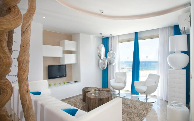 Althea Kalamies Luxury Villas By Louis Hotels