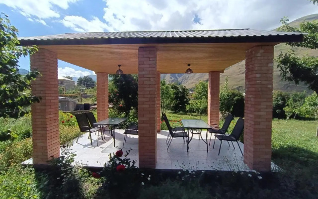 Garbani Gardens