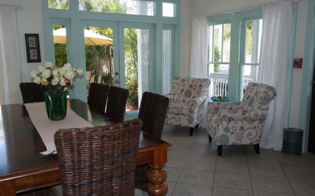 Heron House Court - Adult Only