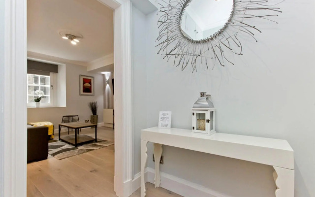 Ultra Modern, West End Village, Refurbished 1 bed