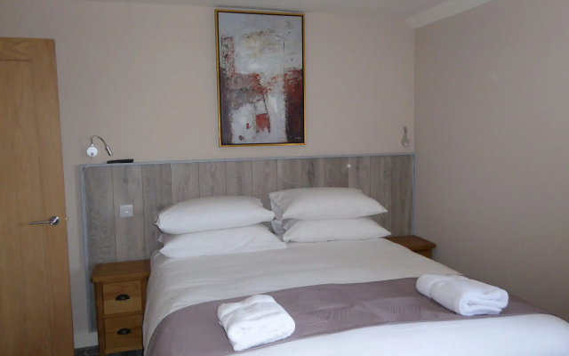 Rooms at 73