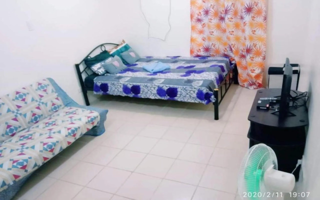 Urban Deca Tondo Manila by Gracey's Place Unit 3