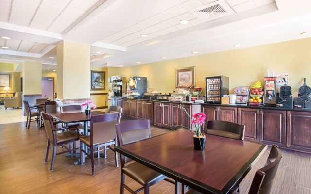 Holiday Inn Express Mobile I-65 by IHG