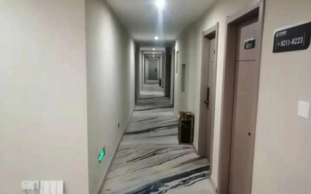 Home Inn Huayi Hotel (Wanda Plaza)