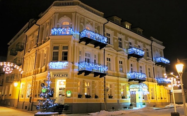 Kurhaus Palace 1