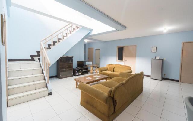OYO 2110 Rotterdam Guest House