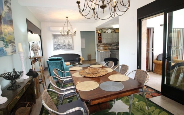 Elegant Holiday Home in Empuriabrava With Pool